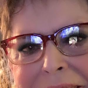 Meet your Posher, Pam